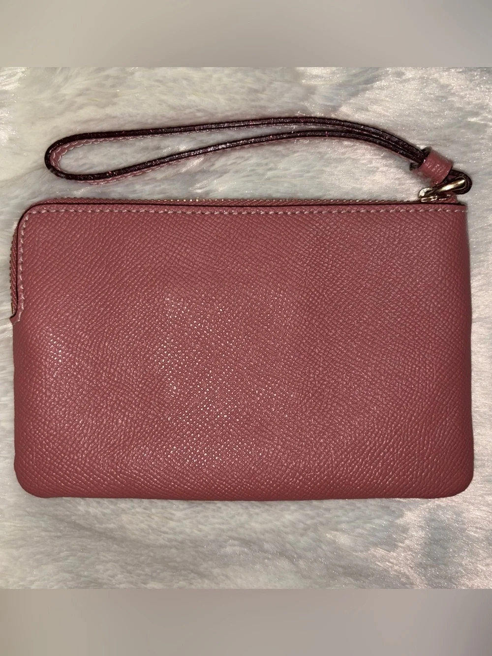 Disney x Coach Minnie Mouse Wristlet - Vintage Pink